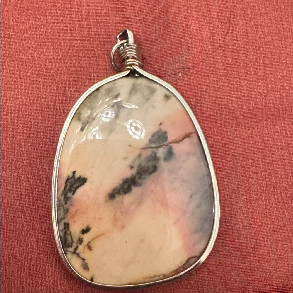 Dentrite Agate Statement Pendent - image 3